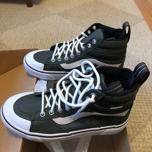 Vans Women's NWT  Green Boots
